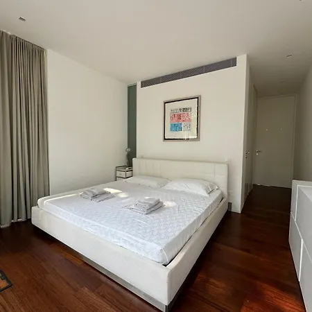Jldesigndistrict - The Pool Apartment *
